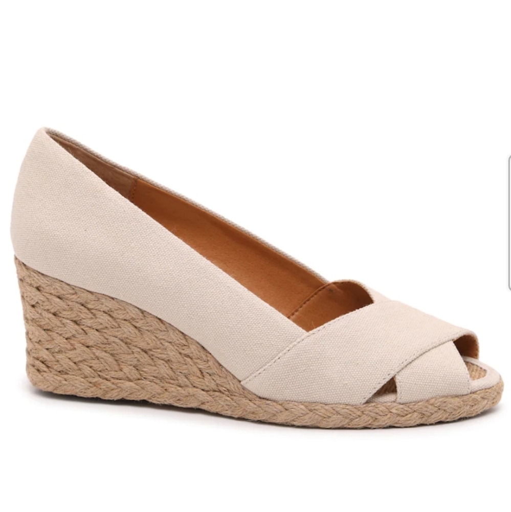 ADRIENNE VITTADINI BAILEE ESPADRILLE WEDGE PUMP